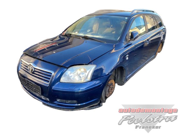 Toyota Avensis Wagon 2.2 D-4D 16V D-CAT Skrotfordon (2006, METALLIC BLAUW)