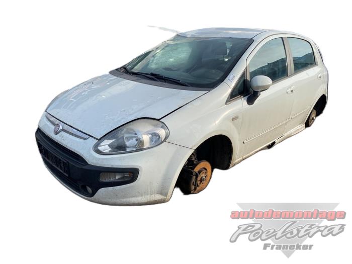 Fiat Punto Evo 1.3 JTD Multijet 85 16V Euro 5 Schrottauto (2011, Weiß)