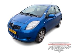 Toyota Yaris II 1.3 16V VVT-i  (Salvage)