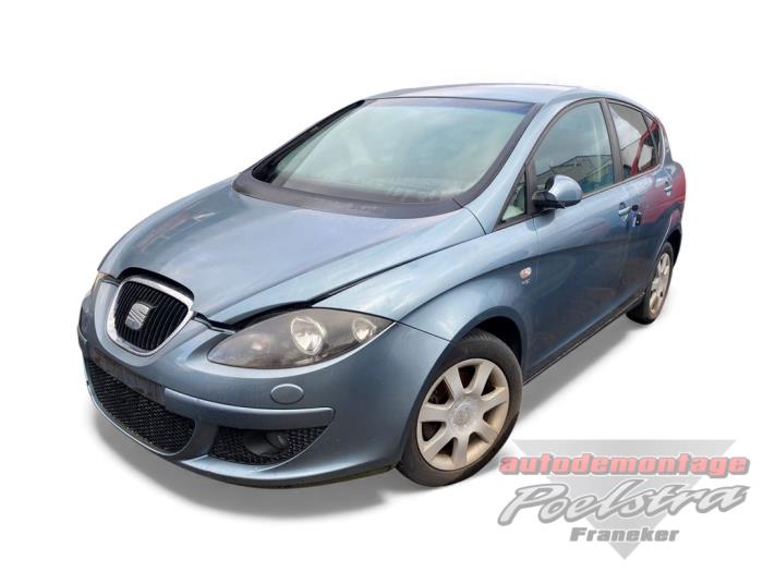 Seat Toledo 2.0 FSI 16V Skrotfordon (2005, BLAUW)