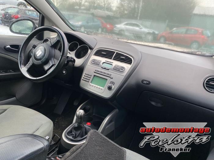 Seat Toledo 2.0 FSI 16V Skrotfordon (2005, BLAUW)