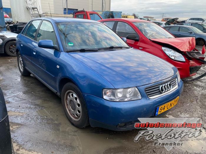Audi A3 1.8 20V Épave (2003, Bleu)