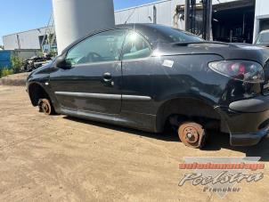 Peugeot 206 CC 1.6 16V Vehículo de desguace (2002, Negro)