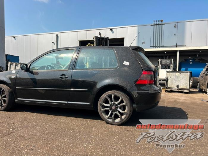 Volkswagen Golf IV 2.0 Vehículo de desguace (2001, Negro)