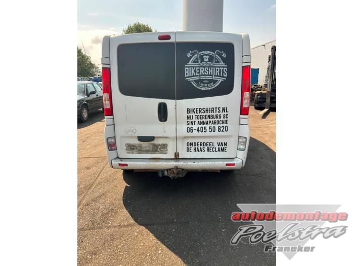 Opel Vivaro 1.9 DI Vehículo de desguace (2004)