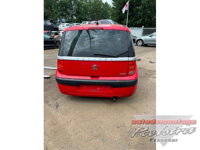 Peugeot 1007 1.4 Vehículo de desguace (2008, Rojo)