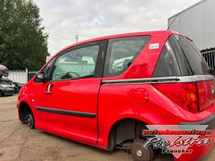 Peugeot 1007 1.4 Vehículo de desguace (2008, Rojo)