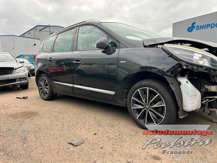 Renault Grand Scénic III 1.2 16V TCe 130 Vehículo de desguace (2013, Negro)