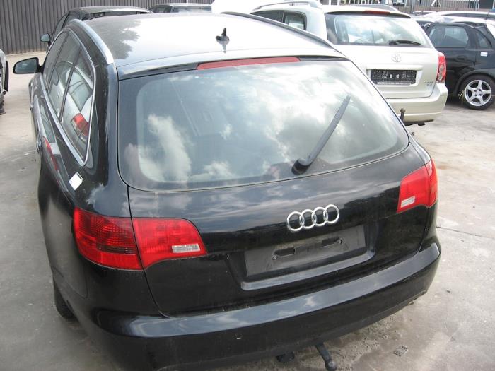 Audi A6 Avant 2.0 TDI 16V Épave (2005)