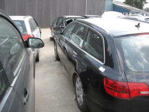 Audi A6 Avant 2.0 TDI 16V Épave (2005)
