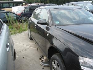 Audi A6 Avant 2.0 TDI 16V Épave (2005)