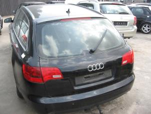 Audi A6 Avant 2.0 TDI 16V Épave (2005)