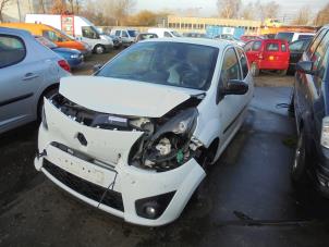 Renault Twingo II 1.5 dCi 90 FAP Épave (2011, Blanc)