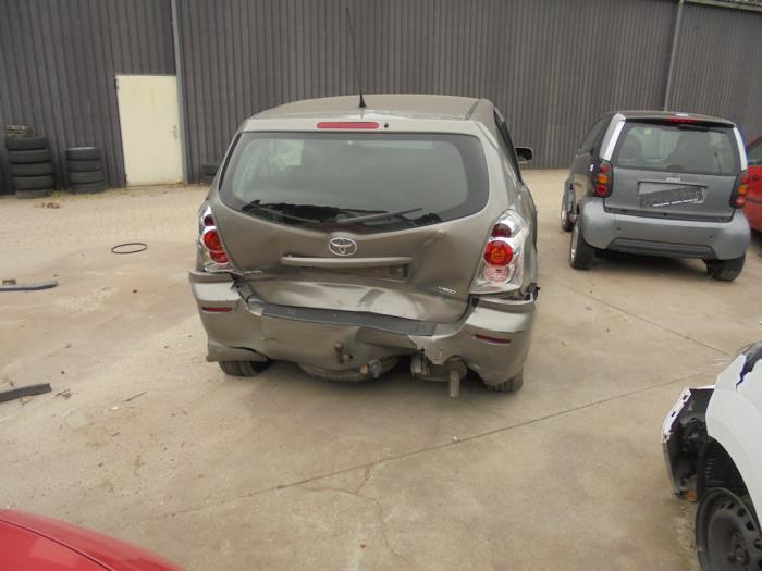 Toyota Corolla Verso 1.8 16V VVT-i Épave (2006, Beige)