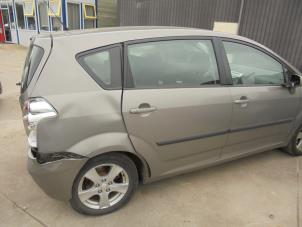 Toyota Corolla Verso 1.8 16V VVT-i Épave (2006, Beige)