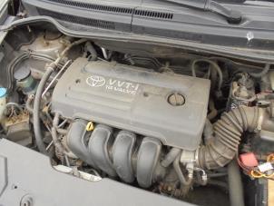 Toyota Corolla Verso 1.8 16V VVT-i Épave (2006, Beige)