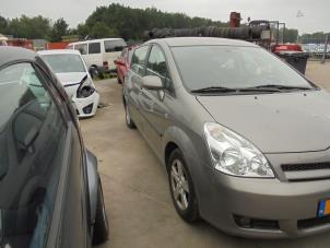 Toyota Corolla Verso 1.8 16V VVT-i Épave (2006, Beige)