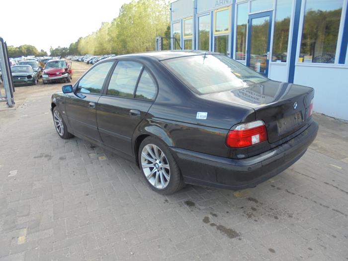 BMW 5 serie 535i 32V Épave (1998, Noir)