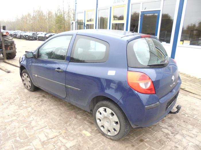 Renault Clio III 1.2 16V 75 Épave (2006, Bleu)