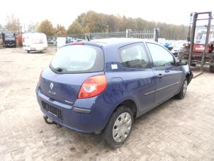 Renault Clio III 1.2 16V 75 Épave (2006, Bleu)