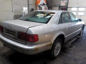 Audi A8 2.8 V6 30V Samochód złomowany (2001, Szary)