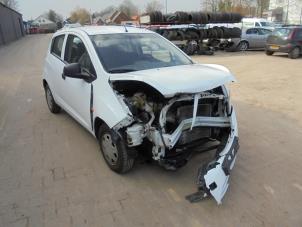 Chevrolet Spark 1.0 16V Épave (2011, Blanc)