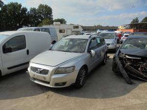 Volvo V50 2.0 16V Samochód złomowany (2010, Szary)