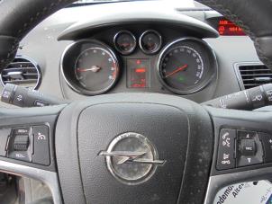 Opel Insignia Mk.I 2.8 VXR V6 Turbo Ecotec 24V 4x4 Épave (2013, Noir)