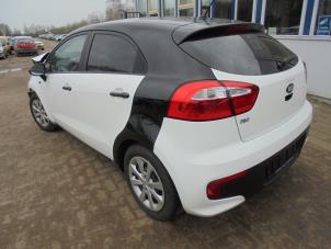 Kia Rio III 1.1 CRDi VGT 12V Épave (2016, Noir)