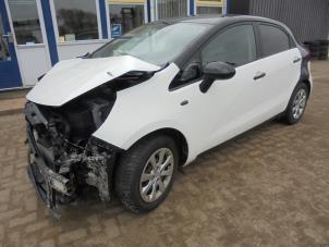 Kia Rio III 1.1 CRDi VGT 12V Épave (2016, Noir)