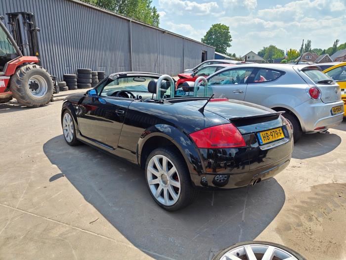 Audi TT Roadster 1.8 20V Turbo Épave (2000, Noir)