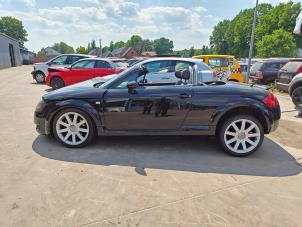Audi TT Roadster 1.8 20V Turbo Épave (2000, Noir)