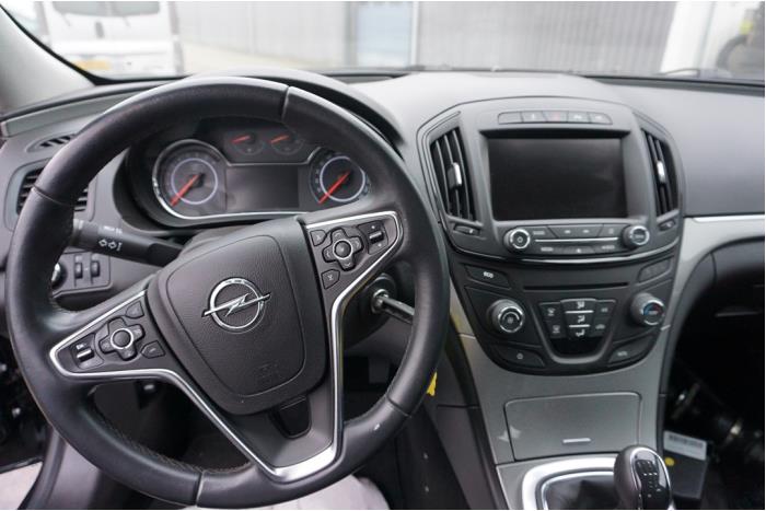 Opel Insignia 1.6 SIDI Eco Turbo 16V Schrottauto (2014, Schwarz)