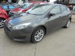 Ford Focus 3 1.0 Ti-VCT EcoBoost 12V 100 Épave (2015, Gris)