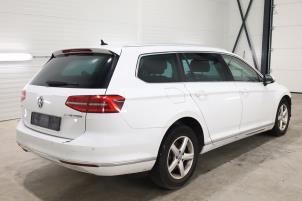 Volkswagen Passat Épave (2015, Blanc)