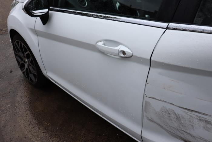 Ford Fiesta 6 1.25 16V Salvage vehicle (2010, White)