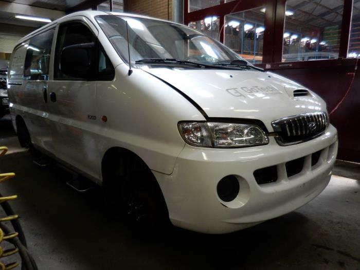 Hyundai H-1/H-200 2.5 Tdi Épave (2004, Blanc)