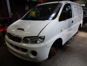 Hyundai H-1/H-200 2.5 Tdi Épave (2004, Blanc)