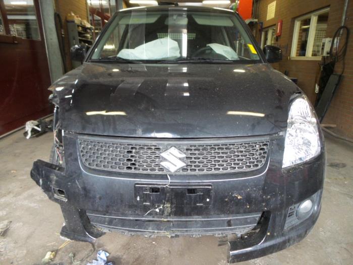 Suzuki Swift 1.3 VVT 16V Épave (2009, Noir)