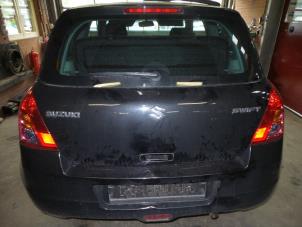Suzuki Swift 1.3 VVT 16V Épave (2009, Noir)
