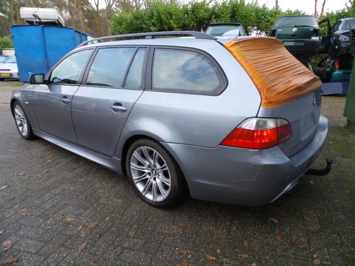 BMW 5 serie Touring 530d 24V Épave (2005, Gris)
