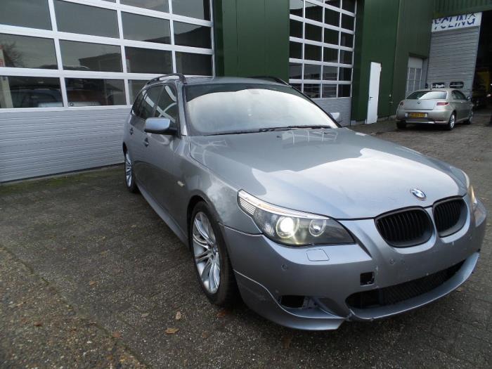 BMW 5 serie Touring 530d 24V Épave (2005, Gris)