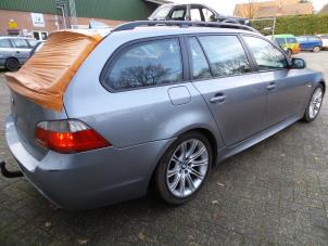 BMW 5 serie Touring 530d 24V Épave (2005, Gris)