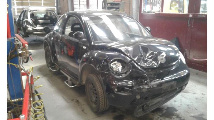 Volkswagen New Beetle 2.0 Épave (1998, Noir)