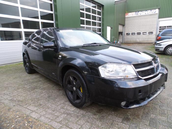Dodge Avenger 2.0 CRD 16V Samochód złomowany (2009, Czarny)