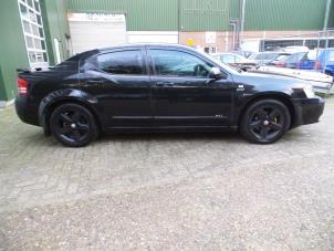 Dodge Avenger 2.0 CRD 16V Samochód złomowany (2009, Czarny)