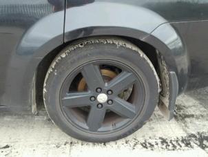 Dodge Avenger 2.0 CRD 16V Samochód złomowany (2009, Czarny)