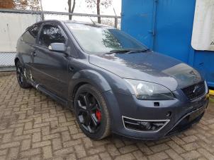 Ford Focus 2 2.5 20V ST Épave (2007, Gris)