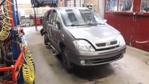 Renault Scénic I 1.6 16V Samochód złomowany (2003, Szary)