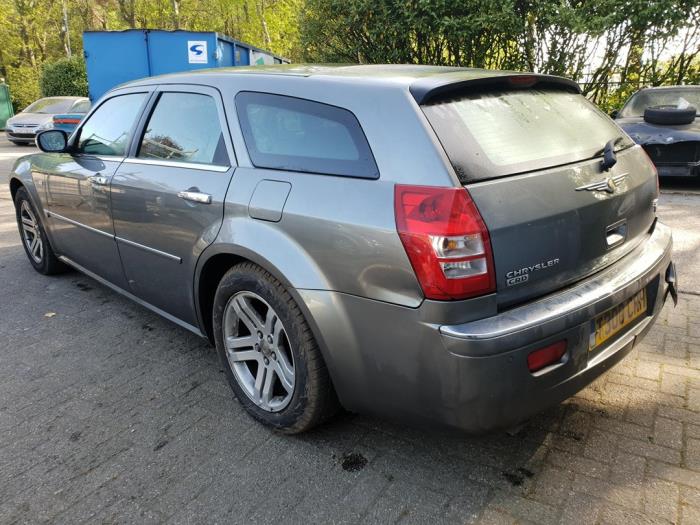 Chrysler 300 C Touring 3.0 CRD 24V Épave (2007, Gris)